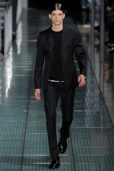 Look 33